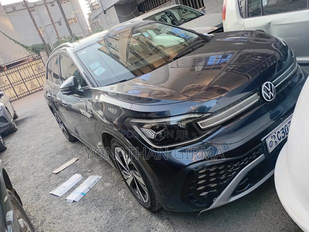 Volkswagen ID.6 2022 Blue