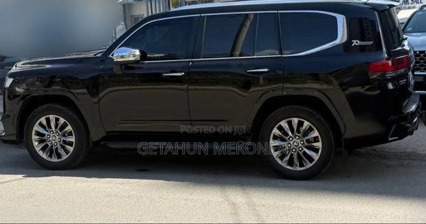 Toyota Land Cruiser 2023 Black