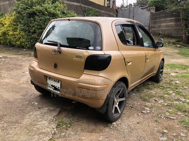 Toyota Vitz 1.0 FWD 5dr 2004 Gold