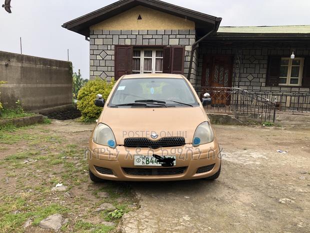 Toyota Vitz 1.0 FWD 5dr 2004 Gold
