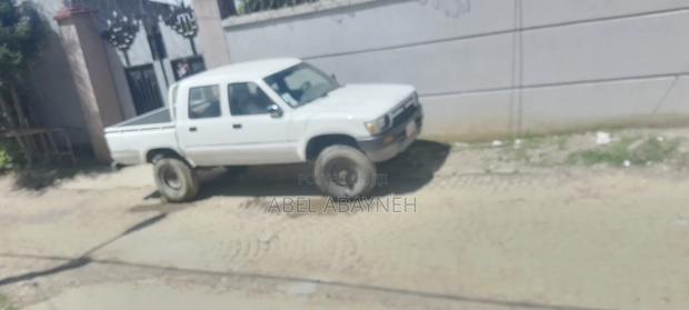 Toyota Hilux 1995 White