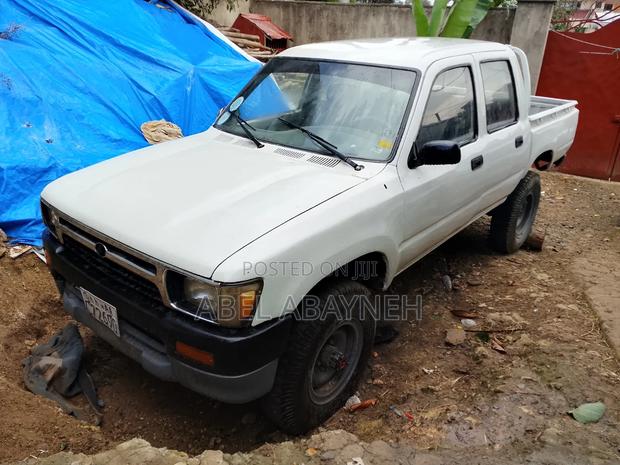 Toyota Hilux 1995 White