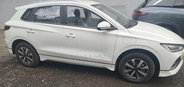 New BYD E2 43 kWh 94 hp FWD 2025 White