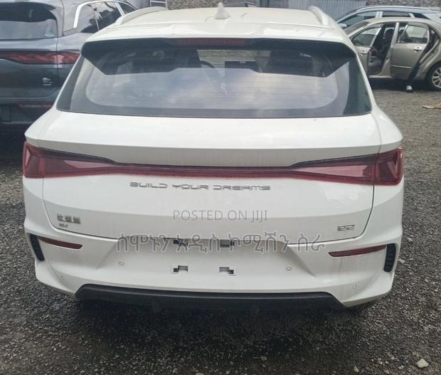 New BYD E2 43 kWh 94 hp FWD 2025 White