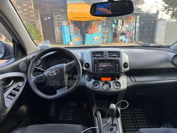 Toyota RAV4 2012