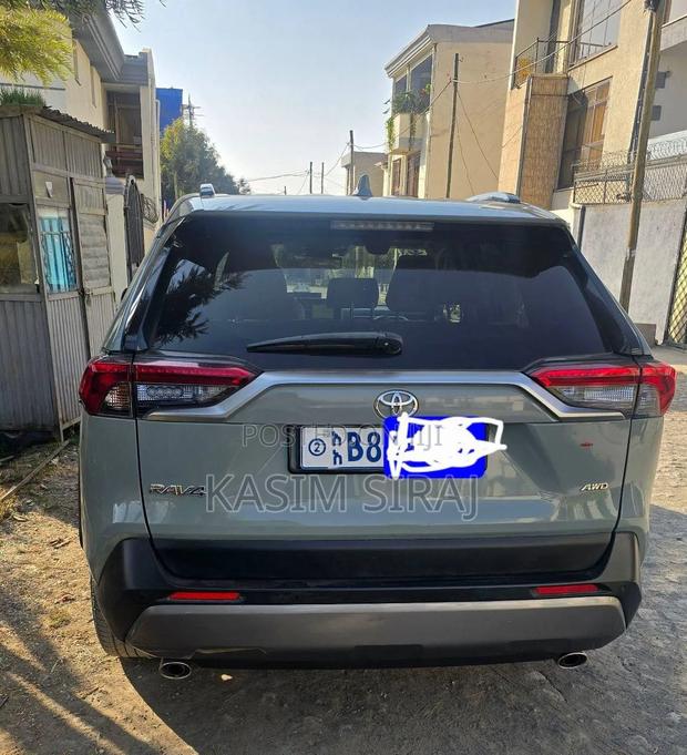 Toyota RAV4 Adventure 2021 Blue