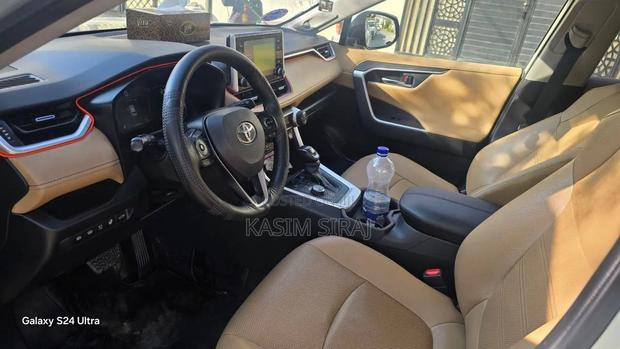 Toyota RAV4 Adventure 2021 Blue