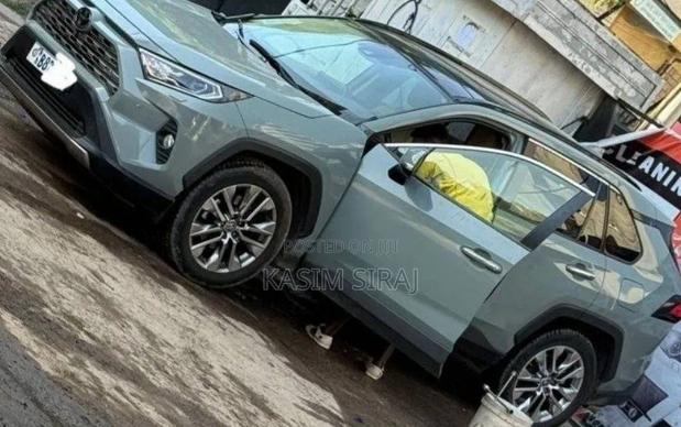 Toyota RAV4 Adventure 2021 Blue