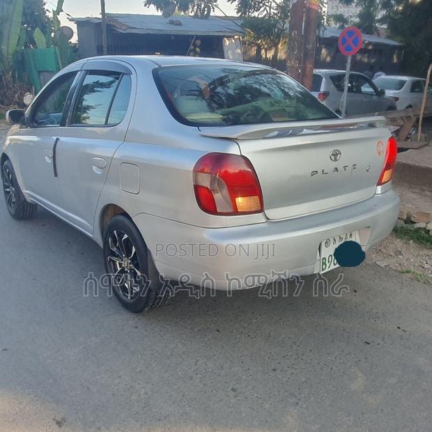 Toyota Platz 1.0 FWD 2001 Silver