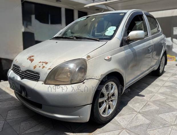 Toyota Vitz 1.0 FWD 5dr 2000 Silver