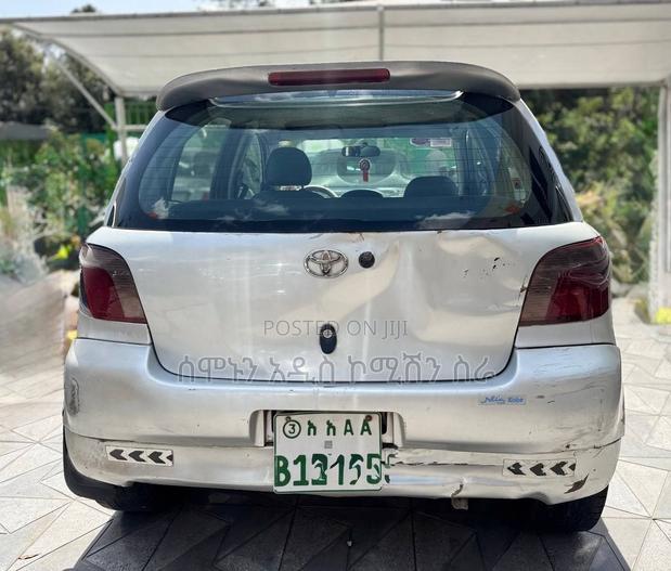 Toyota Vitz 1.0 FWD 5dr 2000 Silver