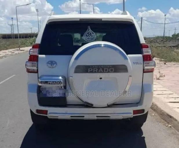 Toyota Land Cruiser Prado 2016 White