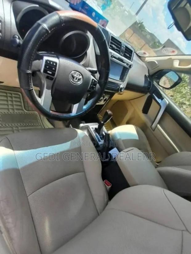 Toyota Land Cruiser Prado 2016 White