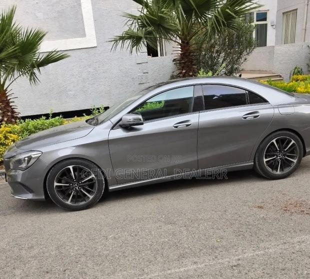 Mercedes-Benz CLA-Class 2017 Silver