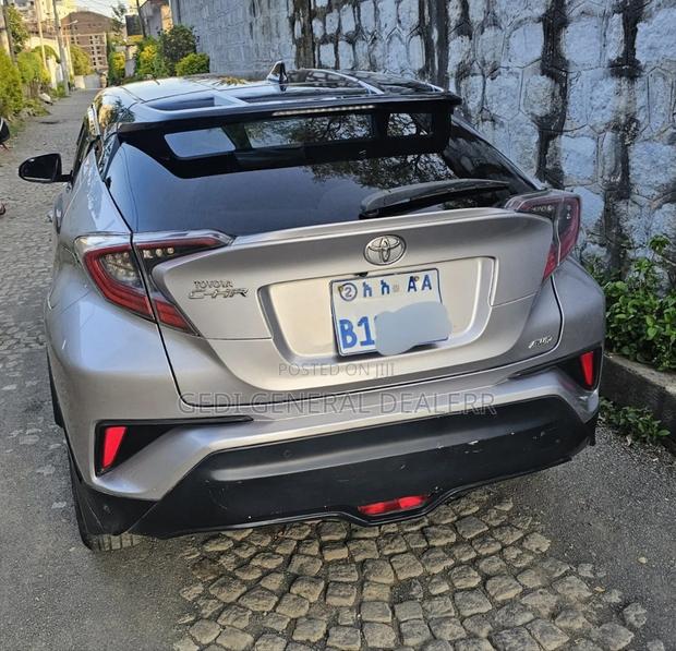 Toyota C-HR 2017 Silver