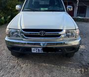 Toyota Hilux 2004 White for sale