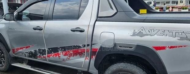 Toyota Hilux 2022 Silver