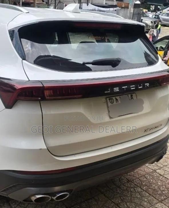 Jetour X70 Plus 1.6 6-Seater FWD 2022 White