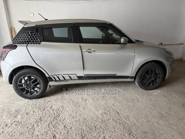 New Suzuki Swift 2024 Silver