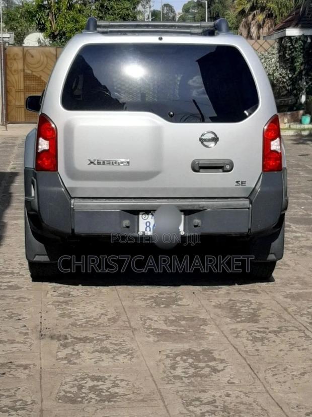 Nissan Xterra Automatic 2005 Silver