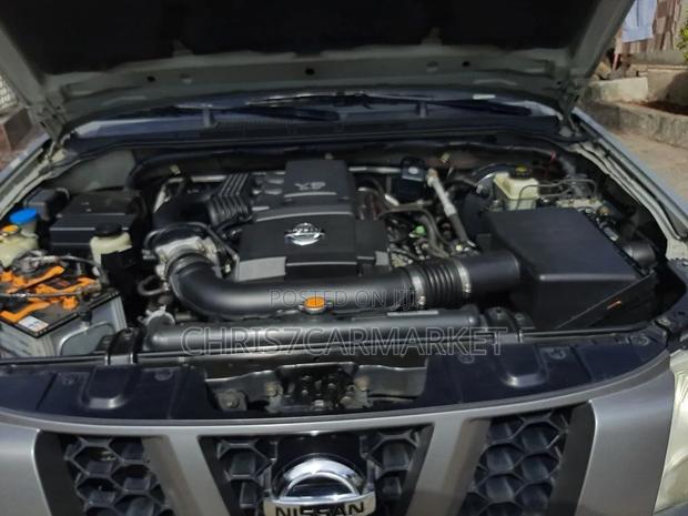 Nissan Xterra Automatic 2005 Silver