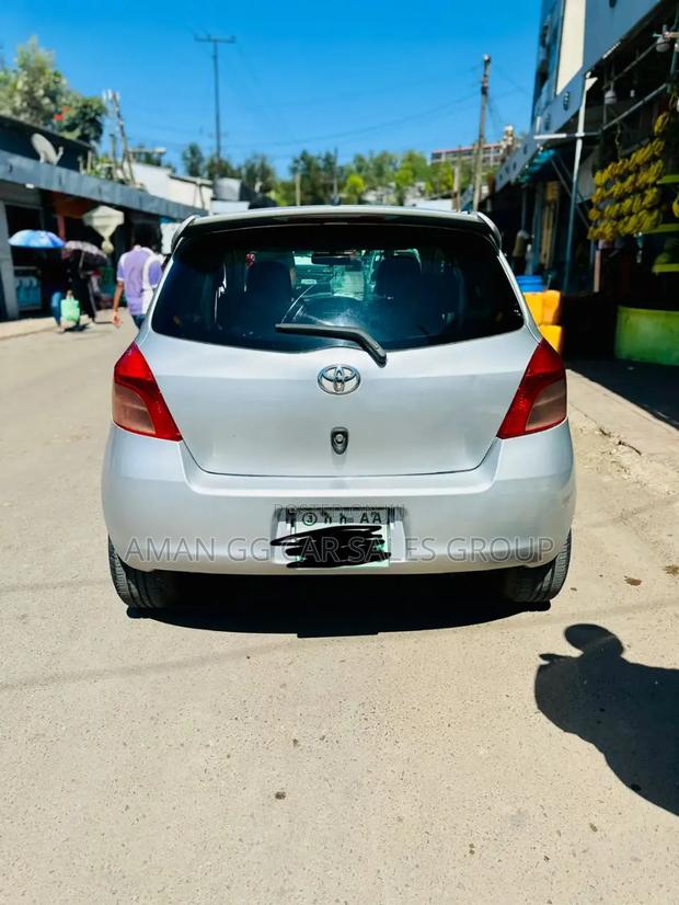 Toyota Yaris 2009 Silver