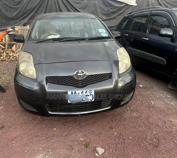 Toyota Yaris 2010 Black