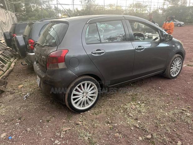 Toyota Yaris 2010 Black