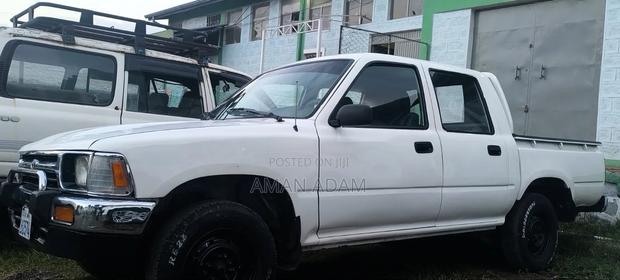 Toyota Hilux 1994 White