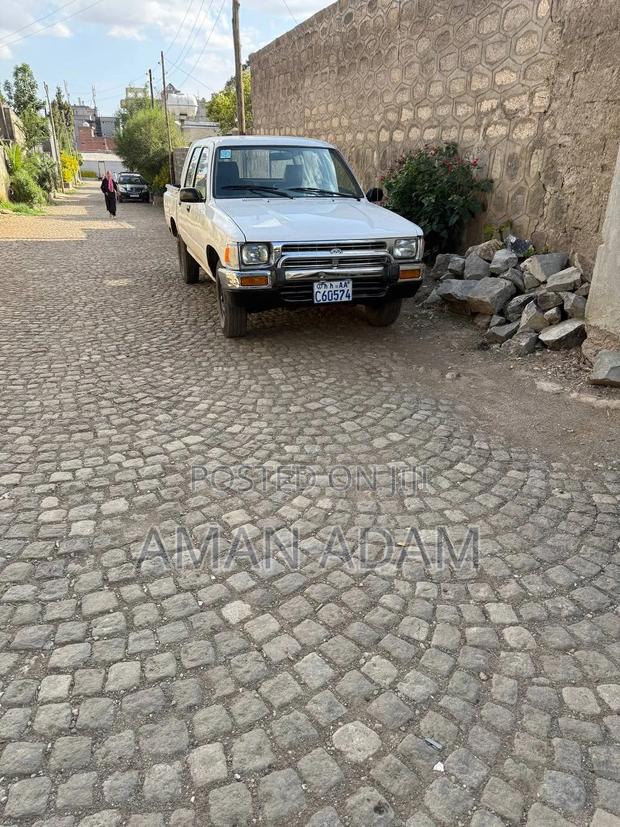 Toyota Hilux 1994 White