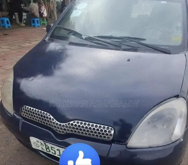 Toyota Yaris 1.5 2000 Blue