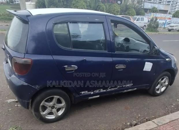 Toyota Yaris 1.5 2000 Blue