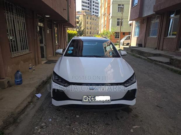 BYD E2 43 kWh 94 hp FWD 2023