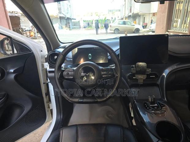 BYD E2 43 kWh 94 hp FWD 2023