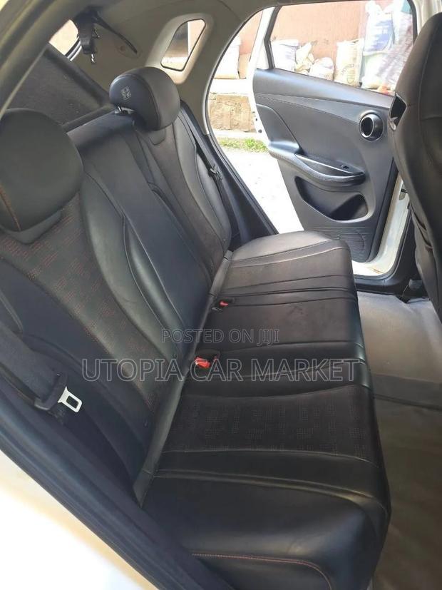 BYD E2 43 kWh 94 hp FWD 2023