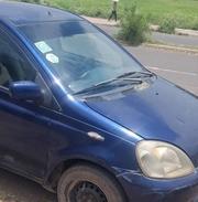 Toyota Vitz 2000 Blue for sale