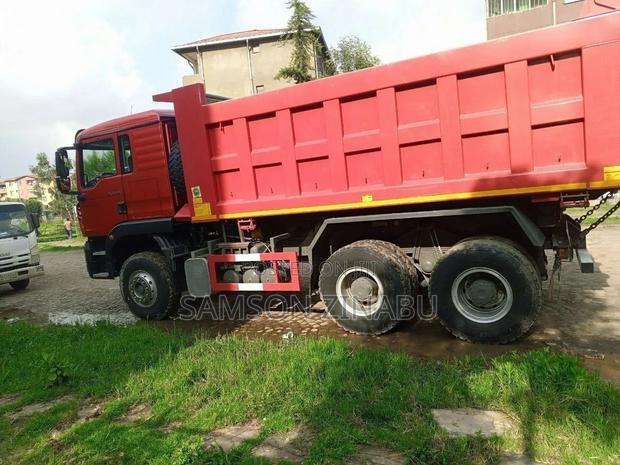 Sinotruk Howo 2017 Red