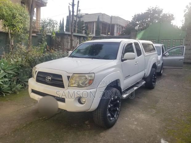 Toyota Tacoma 2008 White