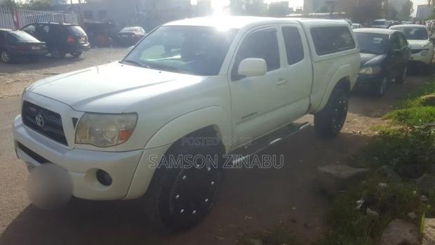 Toyota Tacoma 2008 White