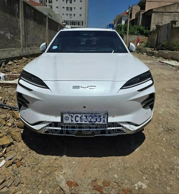 BYD Song Plus 2024 White