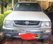 Toyota Hilux 2004 Ivory for sale