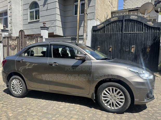 Suzuki Dzire 2022 Silver
