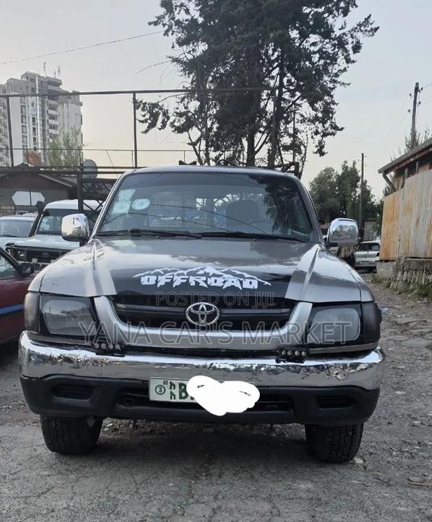 Toyota Tacoma 2004 Silver
