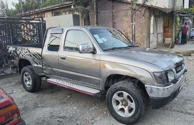 Toyota Tacoma 2004 Silver