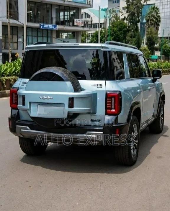 BYD Leopard 8 2.0 Hybrid AWD 2025 Blue