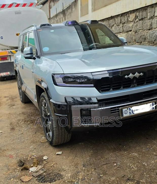 BYD Leopard 8 2.0 Hybrid AWD 2025 Blue
