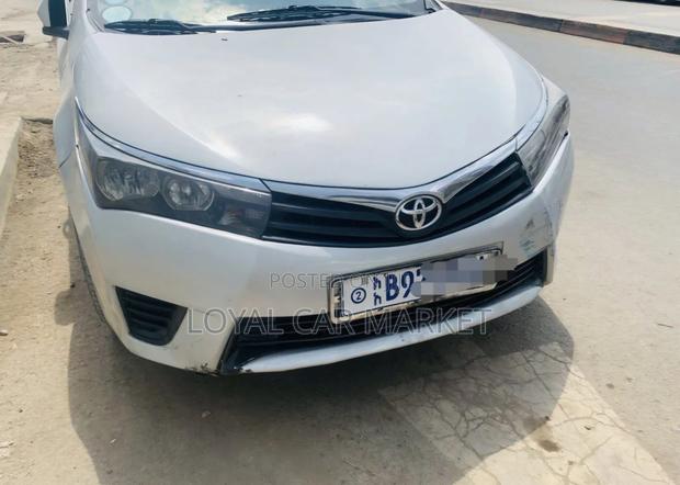 Toyota Yaris 2016 Silver