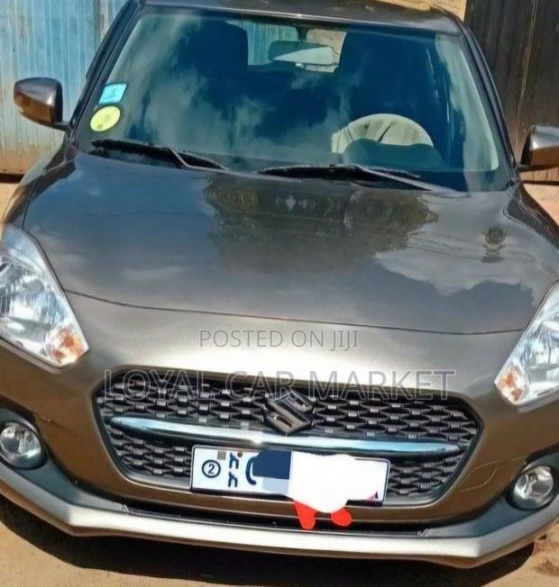 Suzuki Swift 2023 Gray