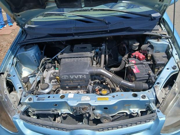 Toyota Platz 2005