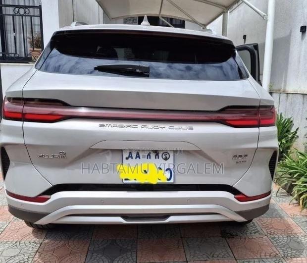 BYD Song Plus 2024 Silver